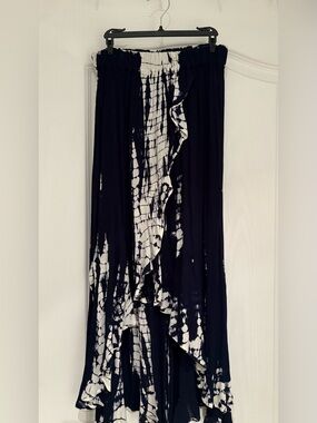 EARTHBOUND Black and Navy Tie-Dye Ruffle Maxi Skirt